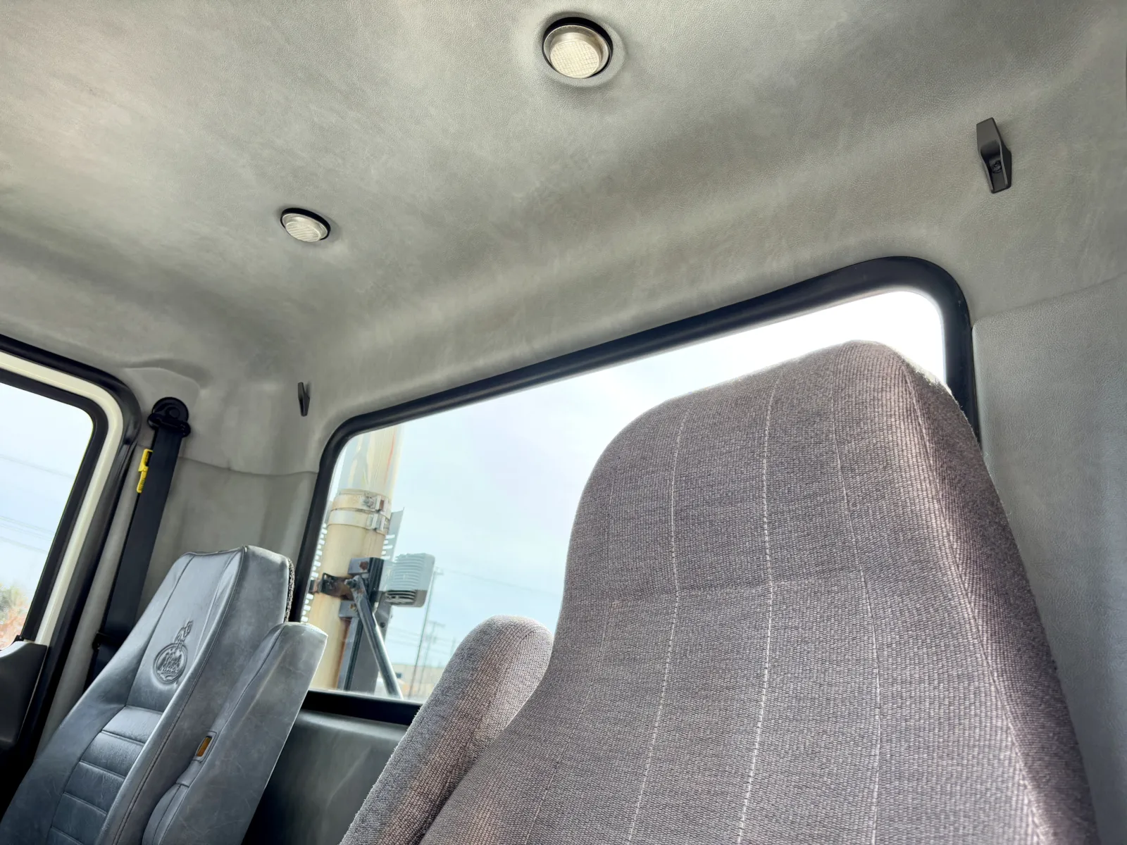 2012 Mack - image 20