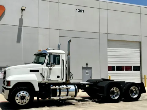 Photos of 2019 MACK PINNACLE for sale in Hutchins, TX at Forge Truck Centers - Texas