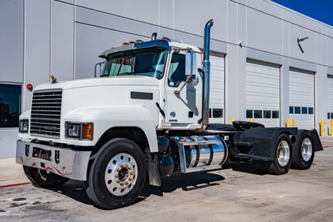 Photos of 2019 MACK PINNACLE for sale in Hutchins, TX at Forge Truck Centers - Texas