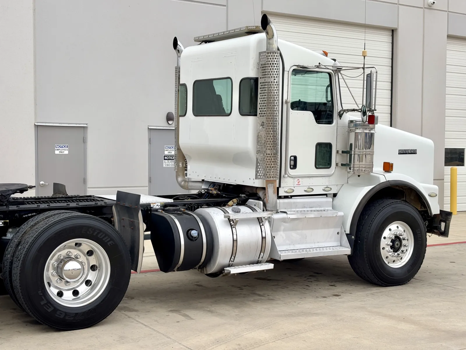 2013 Kenworth T800 - image 7