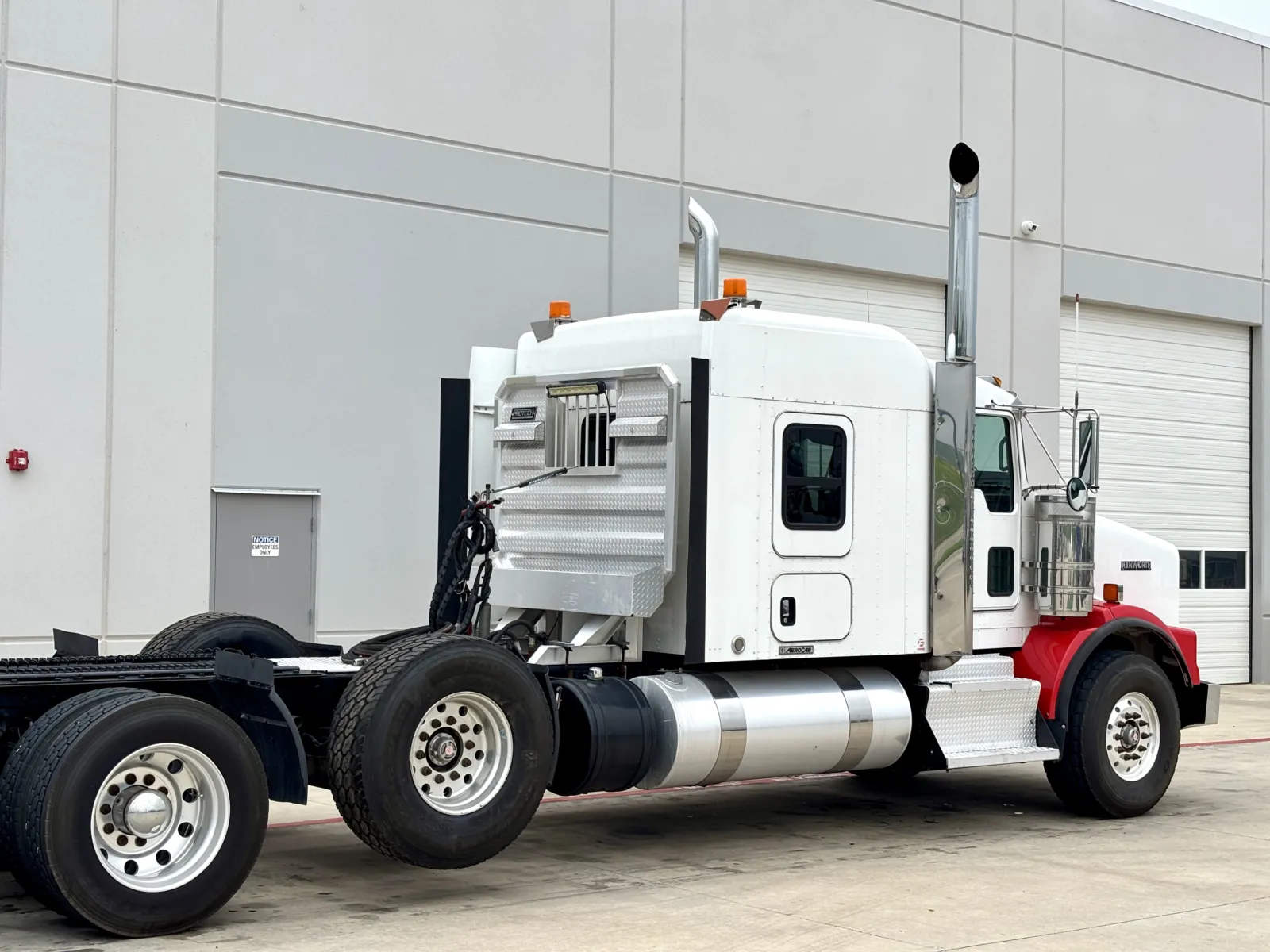2014 Kenworth T800 - image 7