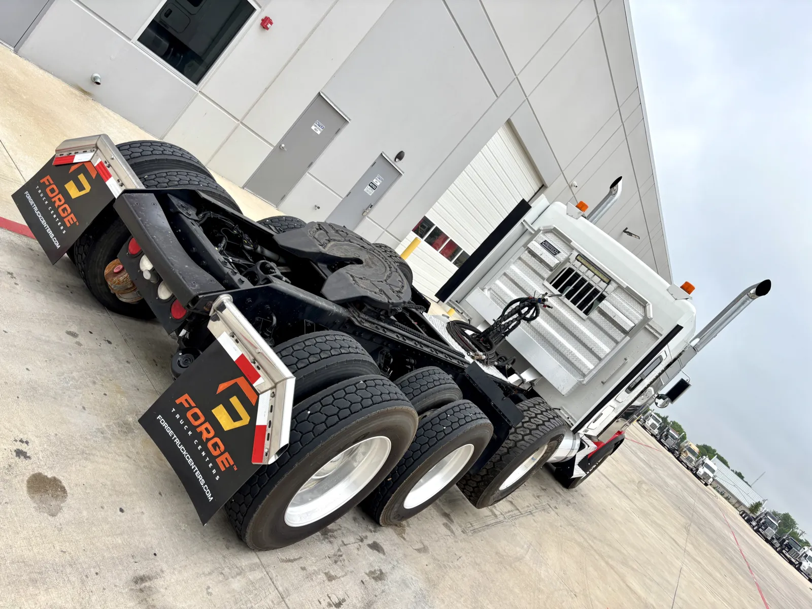 2014 Kenworth T800 - image 11