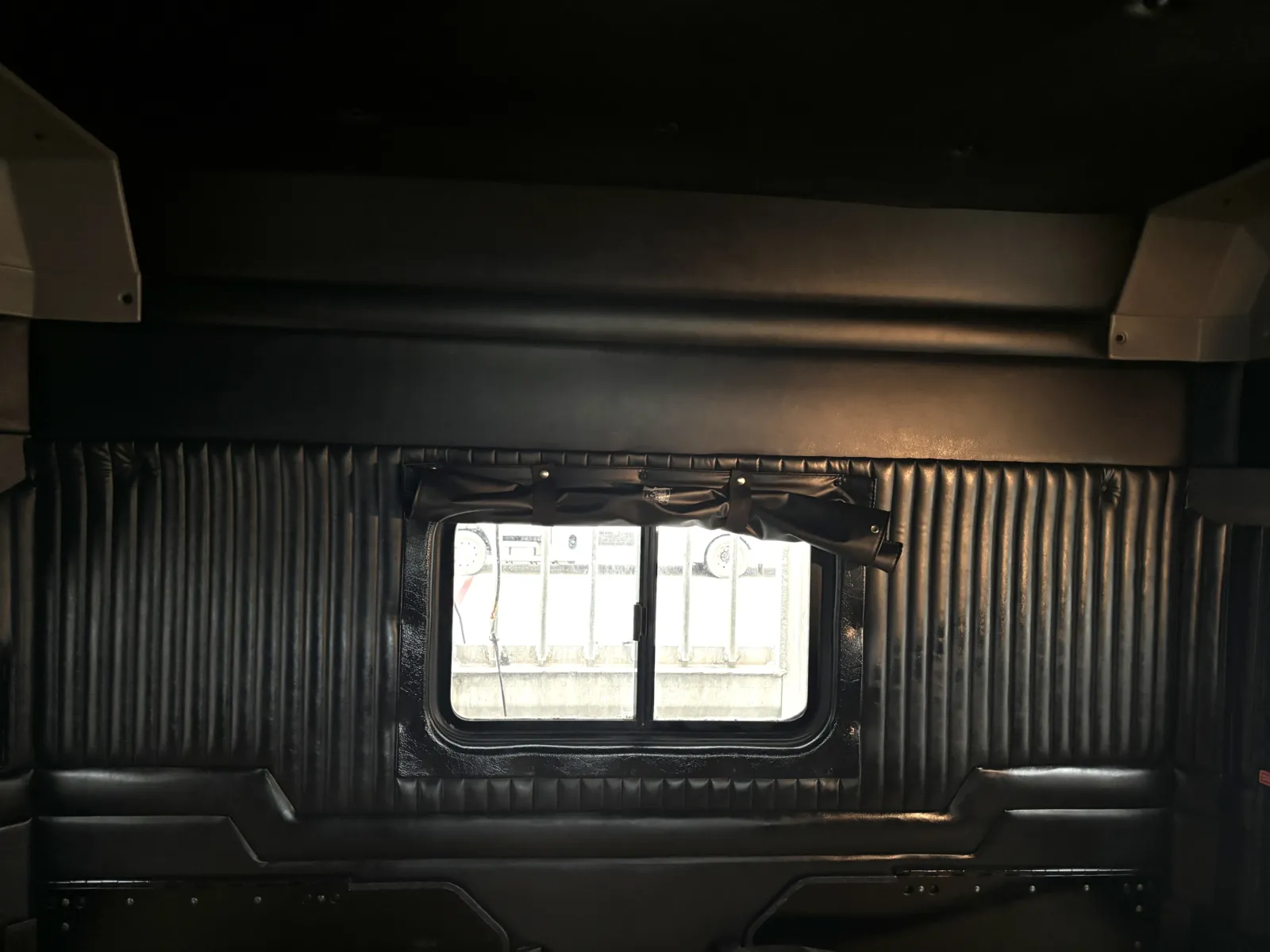 2014 Kenworth T800 - image 24