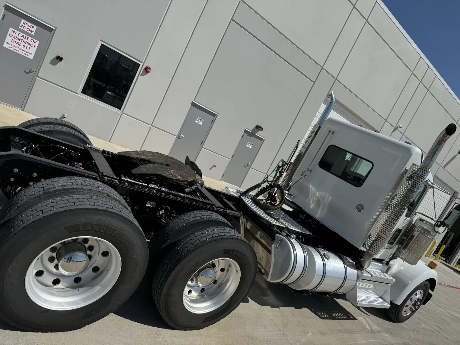 2019 Kenworth W900 - image 11
