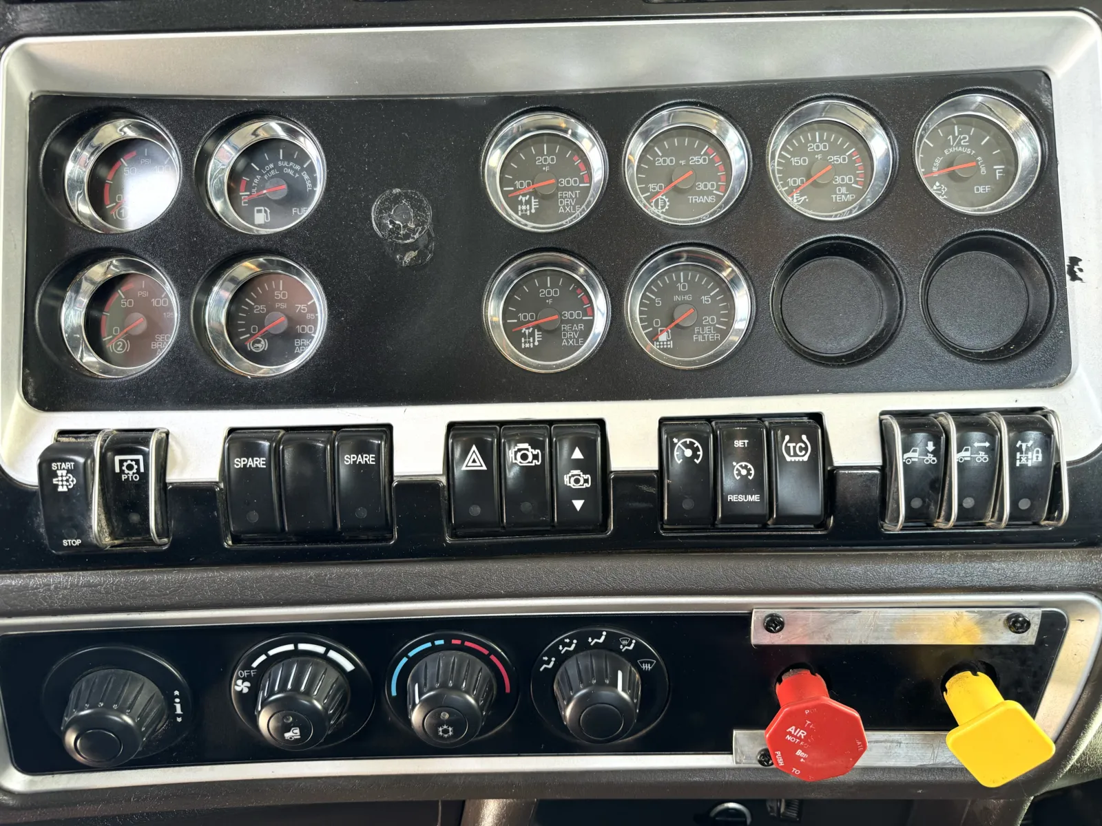 2019 Kenworth W900 - image 18