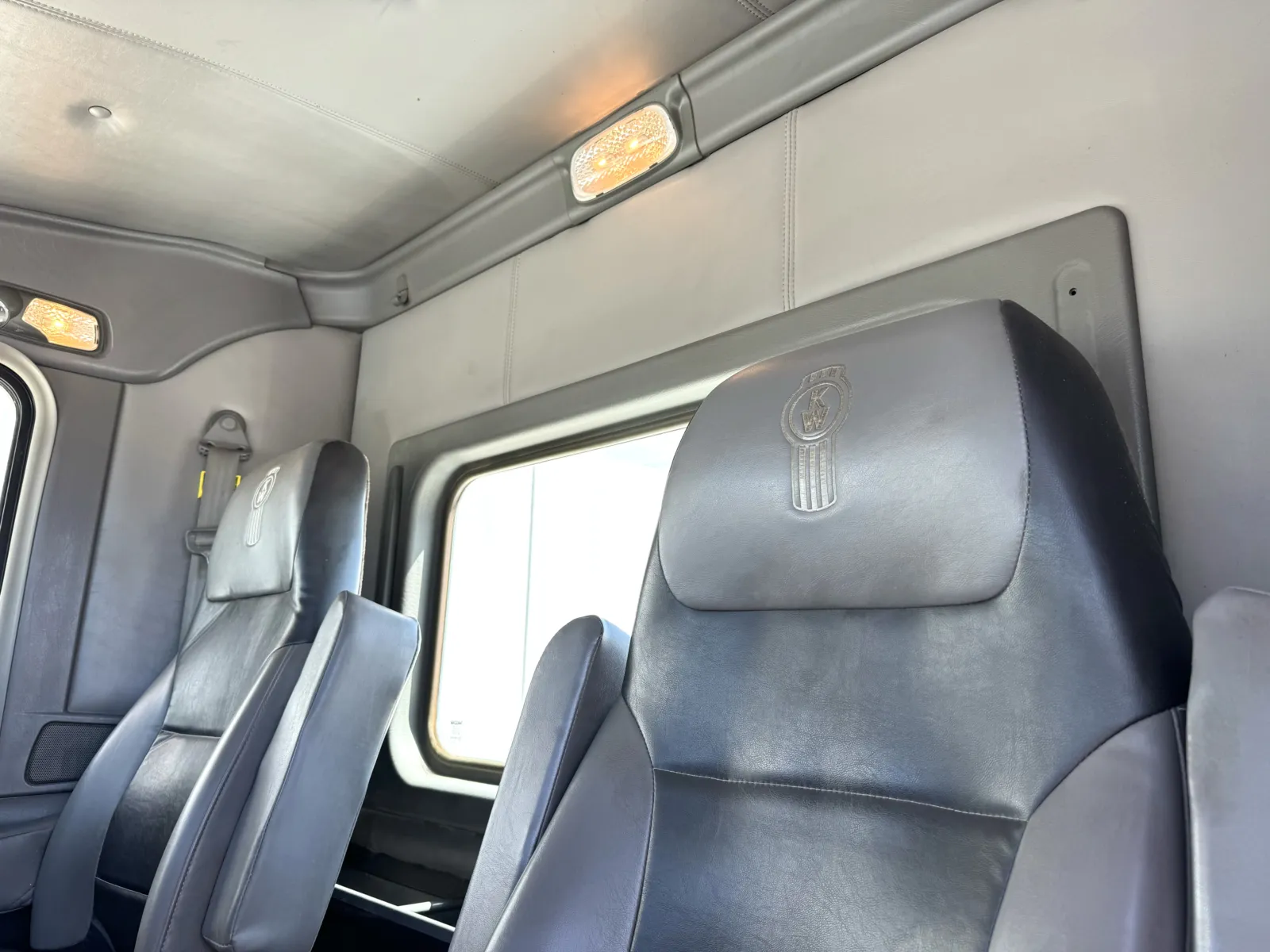 2019 Kenworth W900 - image 20