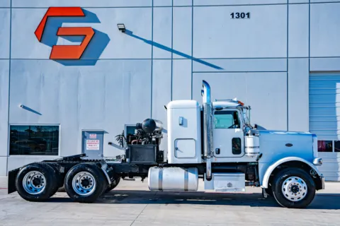 Another view of 2010 PETERBILT 388 for sale in Hutchins, TX at Forge Truck Centers - Texas