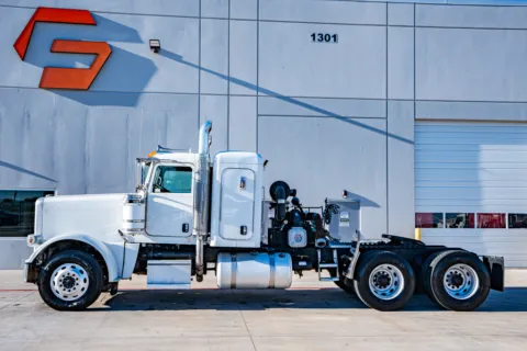 More photos of 2010 PETERBILT 388 at Forge Truck Centers - Texas, TX