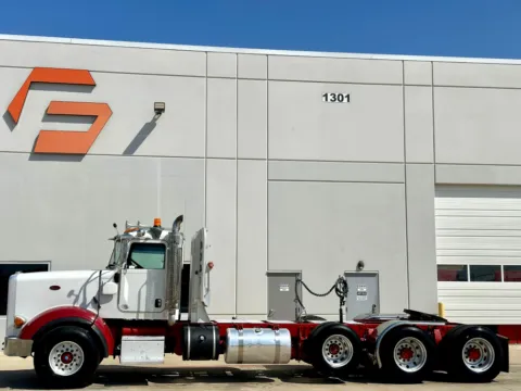 More photos of 2012 PETERBILT 367 at Forge Truck Centers - Texas, TX
