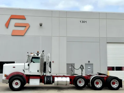 More photos of 2012 PETERBILT 367 at Forge Truck Centers - Texas, TX