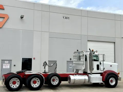 More photos of 2012 PETERBILT 367 at Forge Truck Centers - Texas, TX
