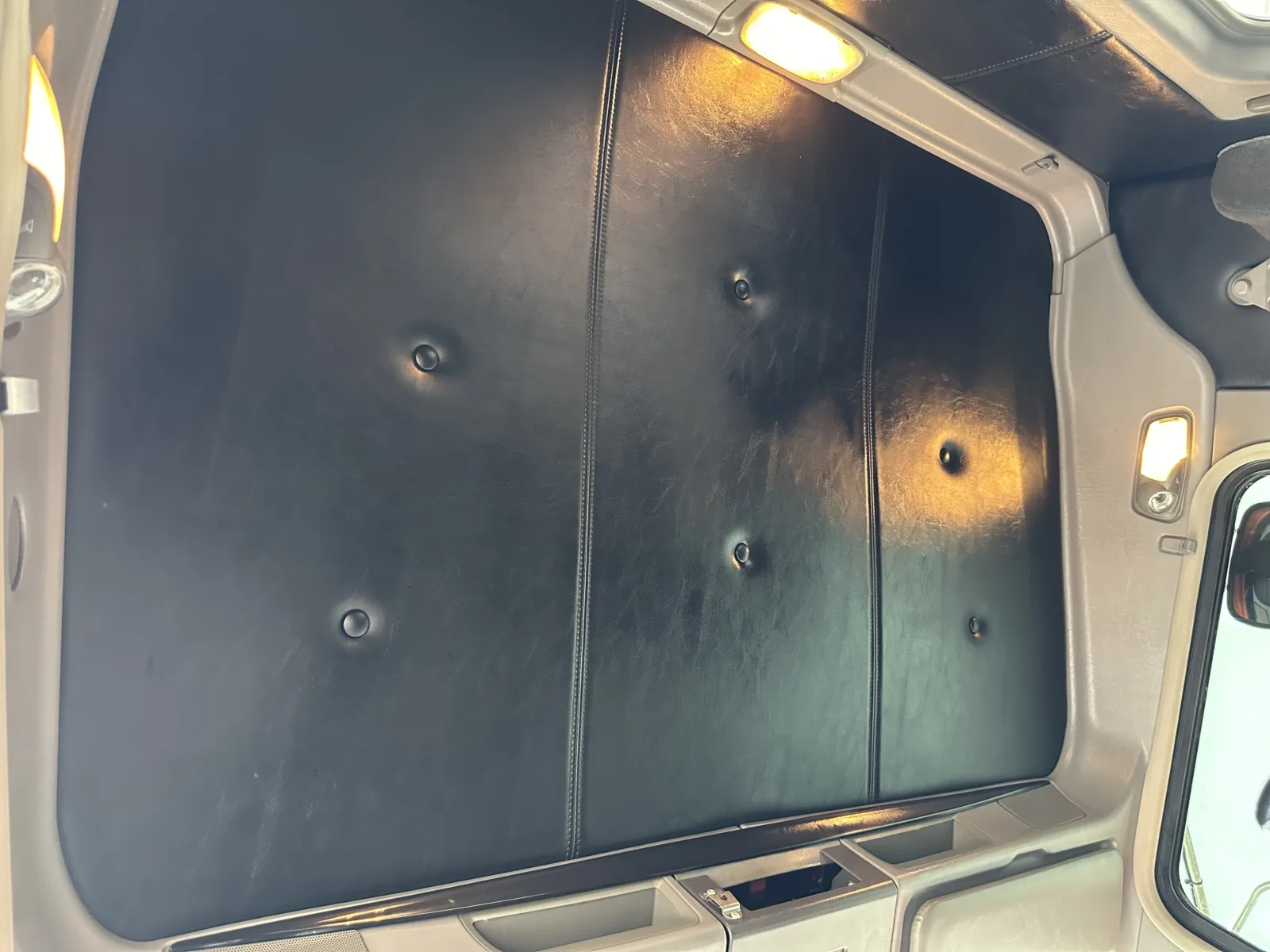 2019 Kenworth W900 - image 21