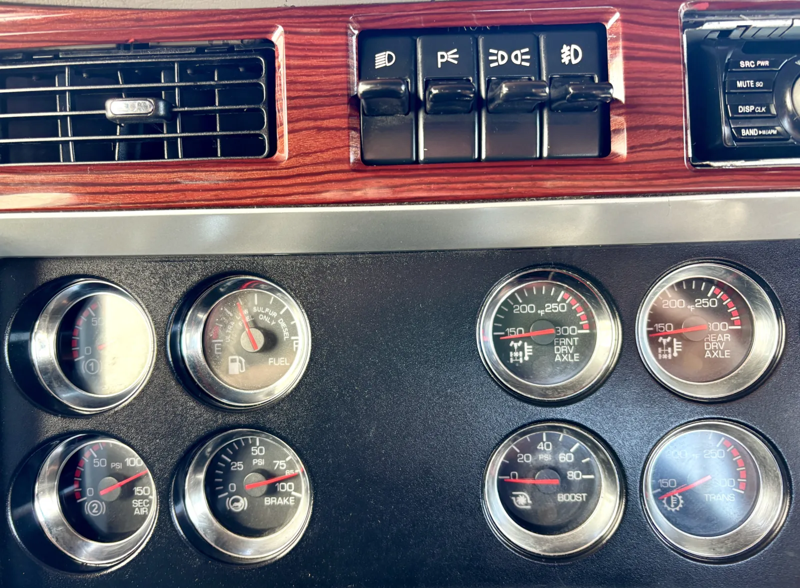 2009 Kenworth W900 - image 16