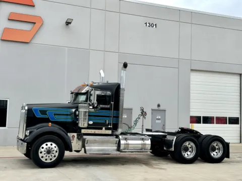 Photos of 2020 KENWORTH W900 for sale in Hutchins, TX at Forge Truck Centers - Texas