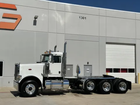Photos of 2019 PETERBILT 389 for sale in Hutchins, TX at Forge Truck Centers - Texas