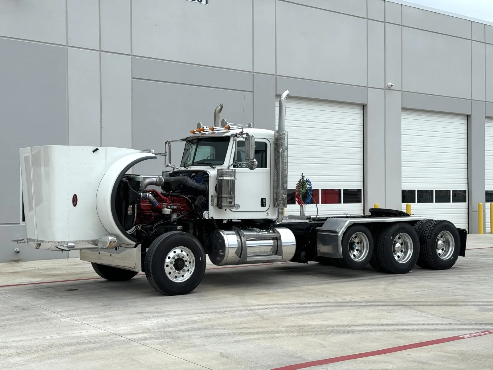 2019 Peterbilt 389 - image 10