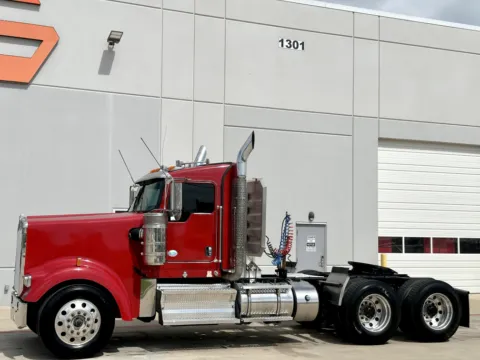 Photos of 2014 KENWORTH W900 for sale in Hutchins, TX at Forge Truck Centers - Texas