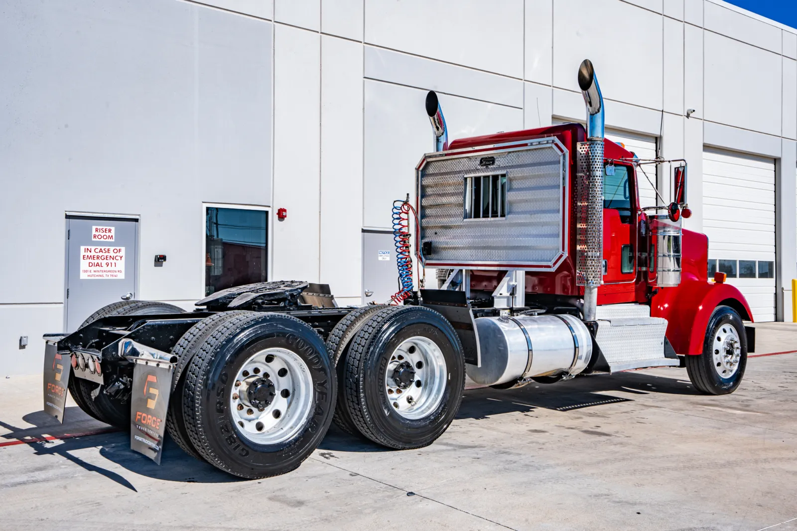 2014 Kenworth W900 - image 5