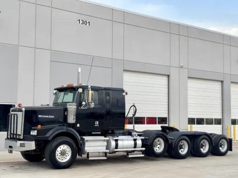 Photos of 2013 WESTERN STAR 4900 EX for sale in Hutchins, TX at Forge Truck Centers - Texas