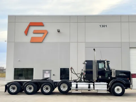 Another view of 2013 WESTERN STAR 4900 EX for sale in Hutchins, TX at Forge Truck Centers - Texas