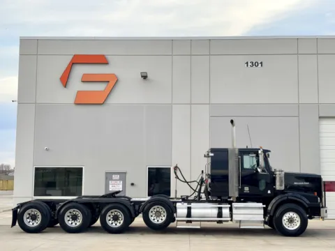 Another view of 2013 WESTERN STAR 4900 EX for sale in Hutchins, TX at Forge Truck Centers - Texas