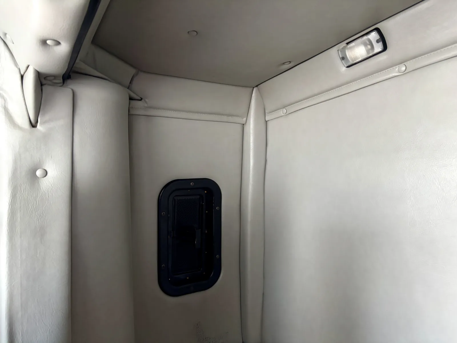 2013 Western Star - image 22