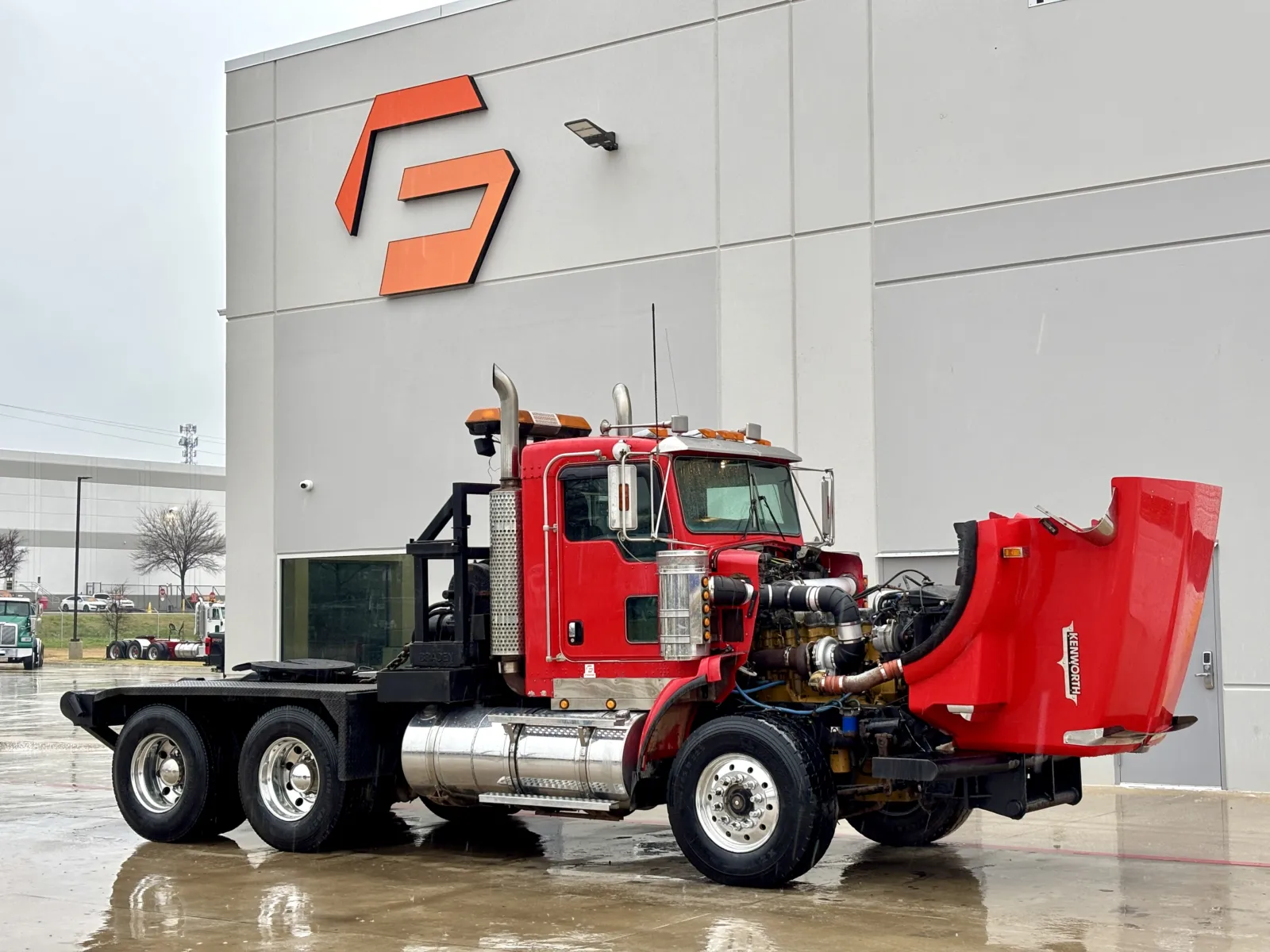 2004 Kenworth T800 - image 9