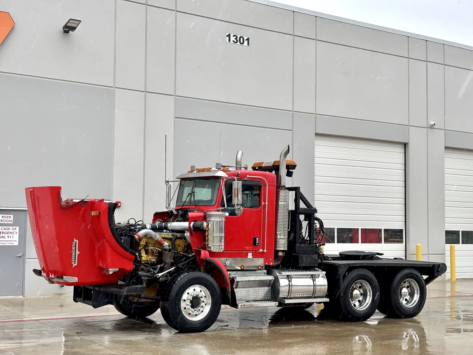 2004 Kenworth T800 - image 10