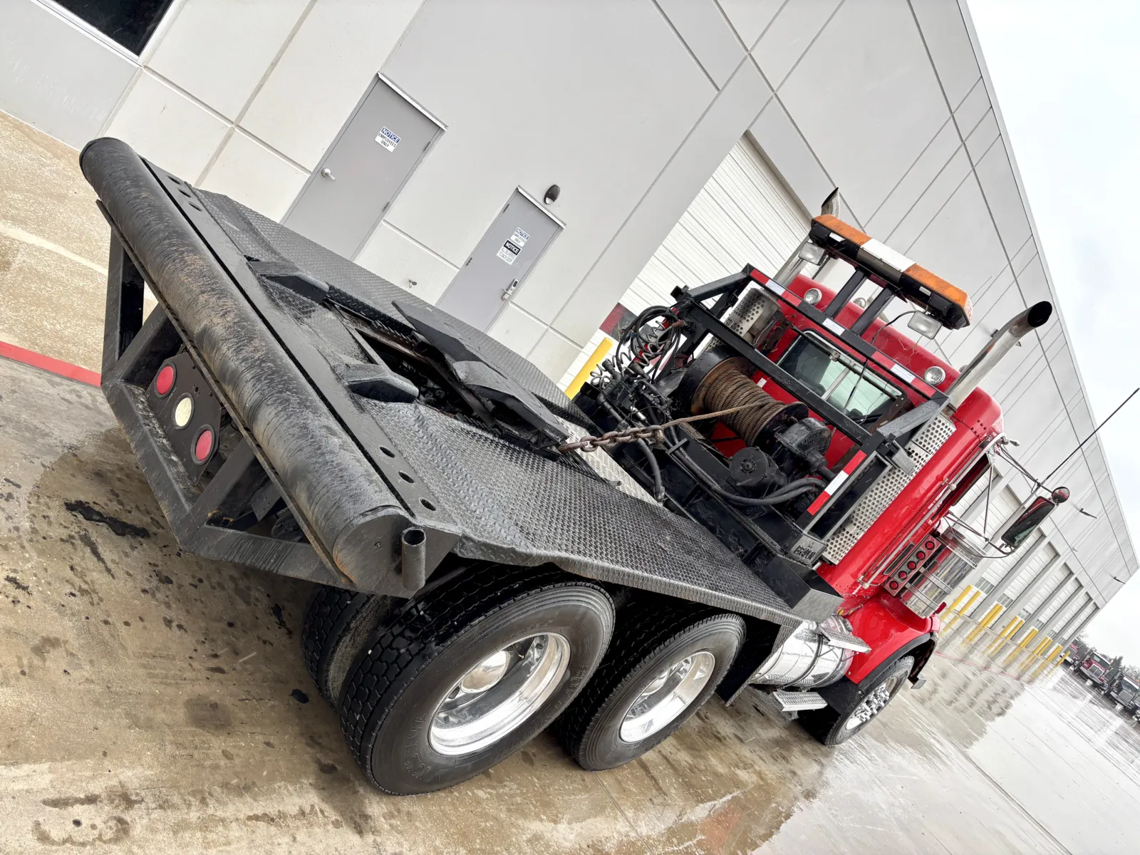 2004 Kenworth T800 - image 11