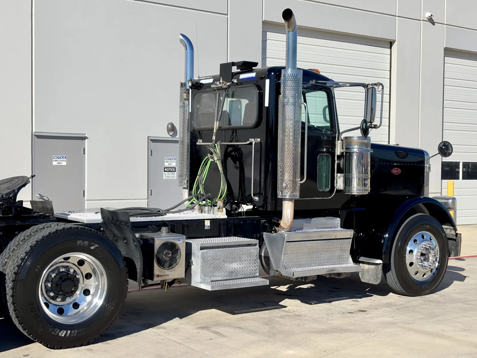 2018 Peterbilt 389 - image 7