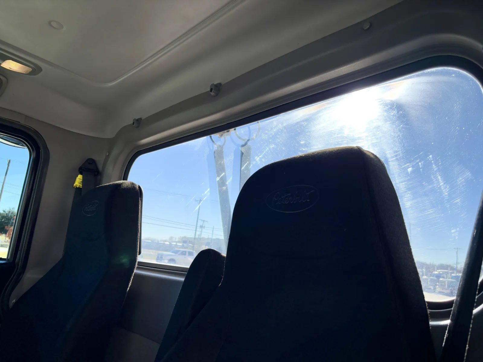 2018 Peterbilt 389 - image 20