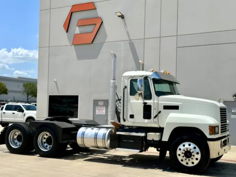 2019 MACK PINNACLE 64T for sale in Hutchins, TX