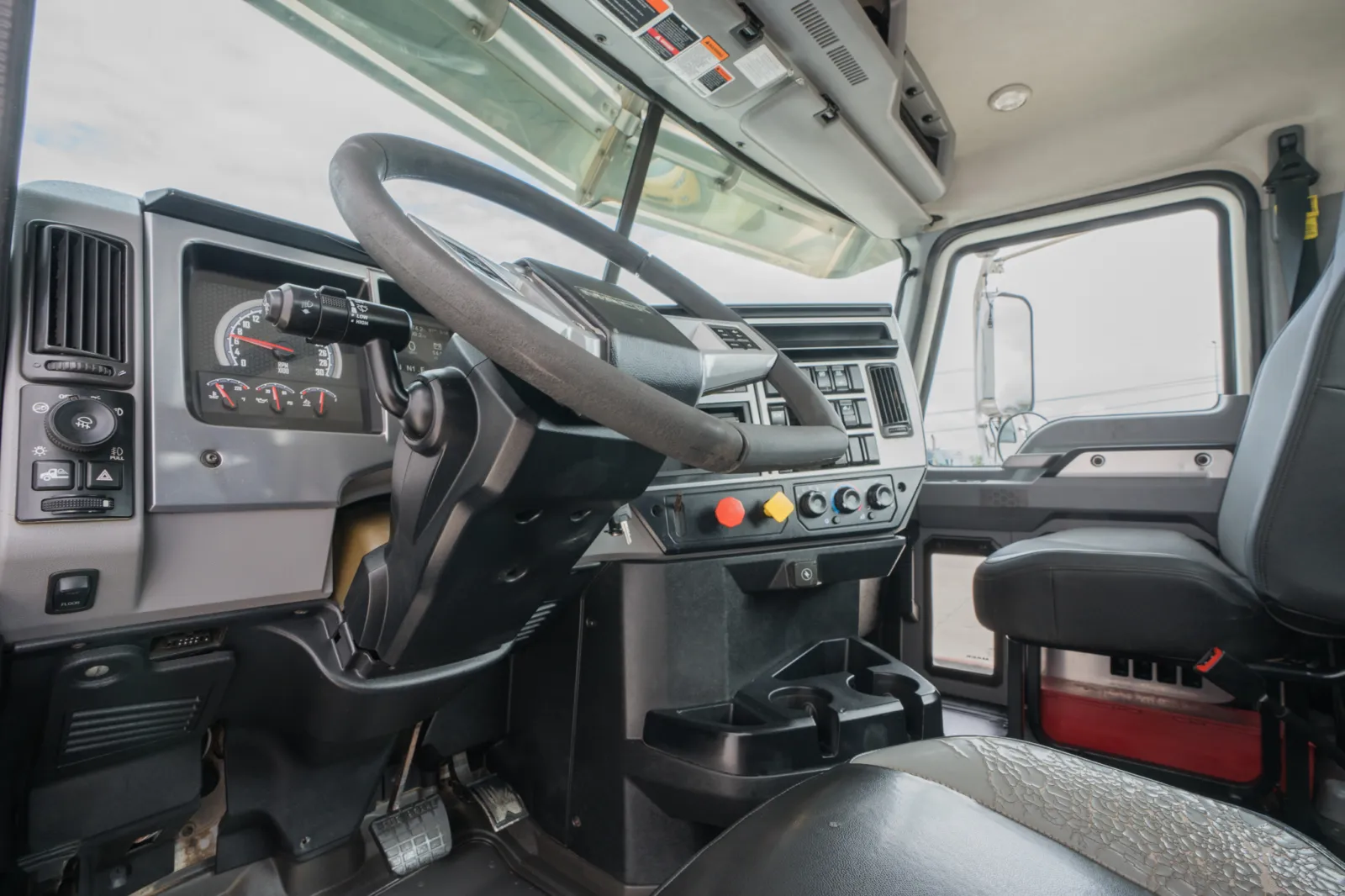 2019 Mack - image 15