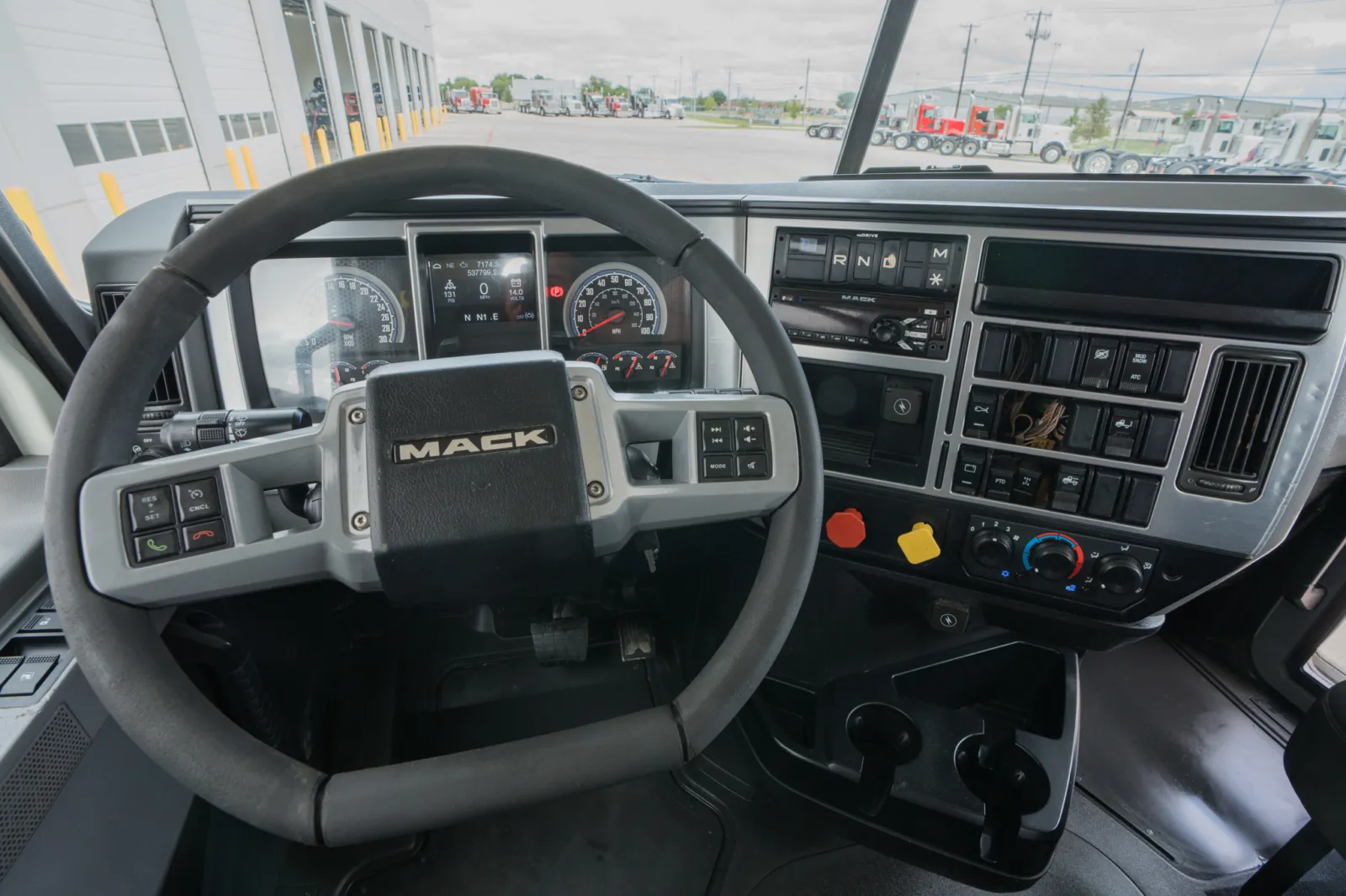 2019 Mack - image 16
