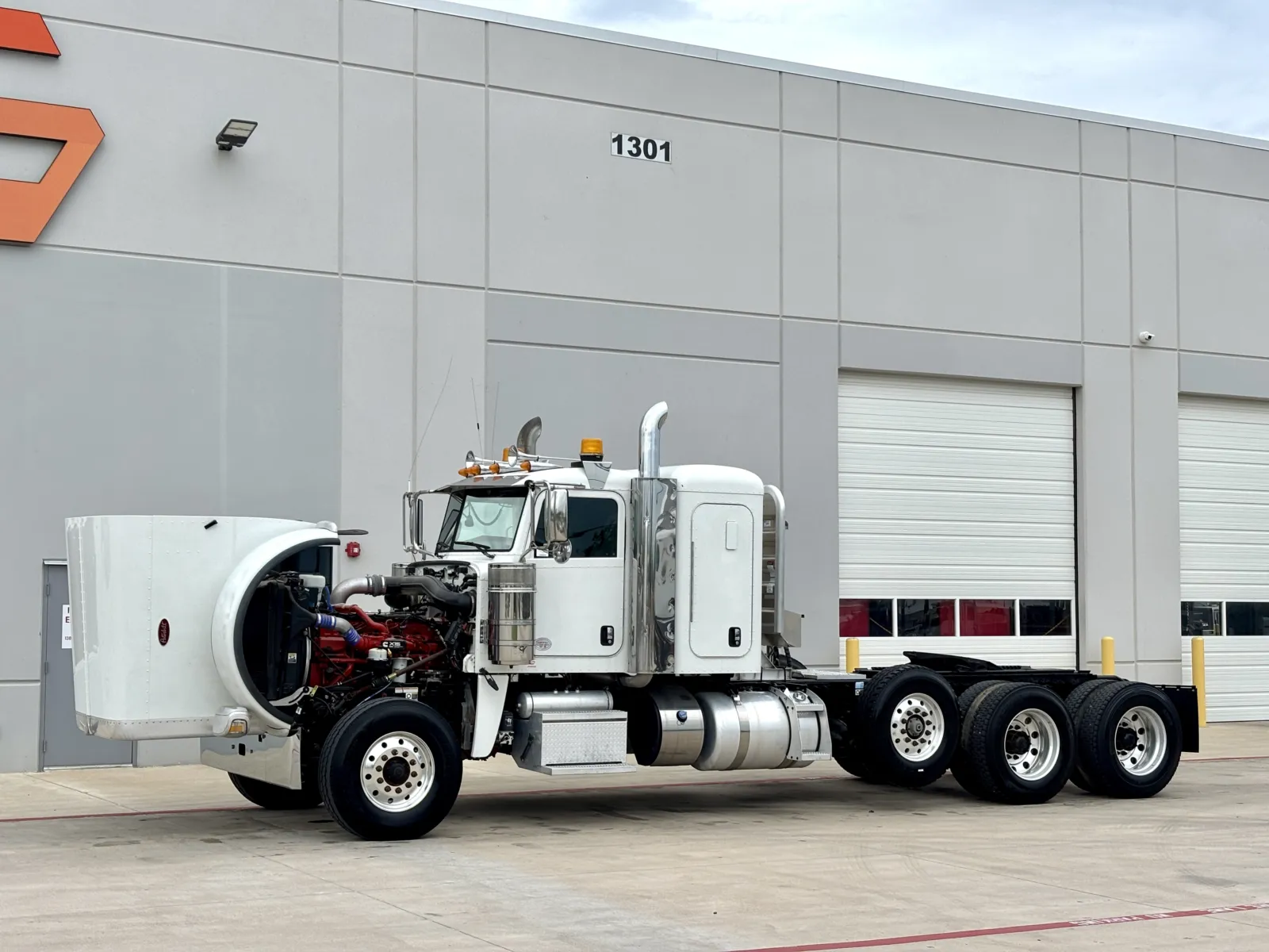2021 Peterbilt 389 - image 10