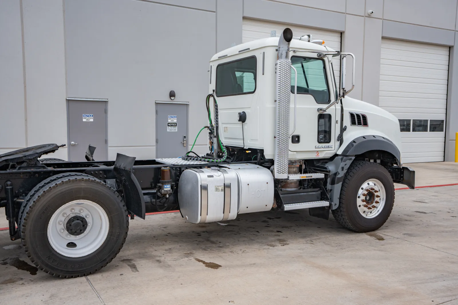 2016 Mack - image 7