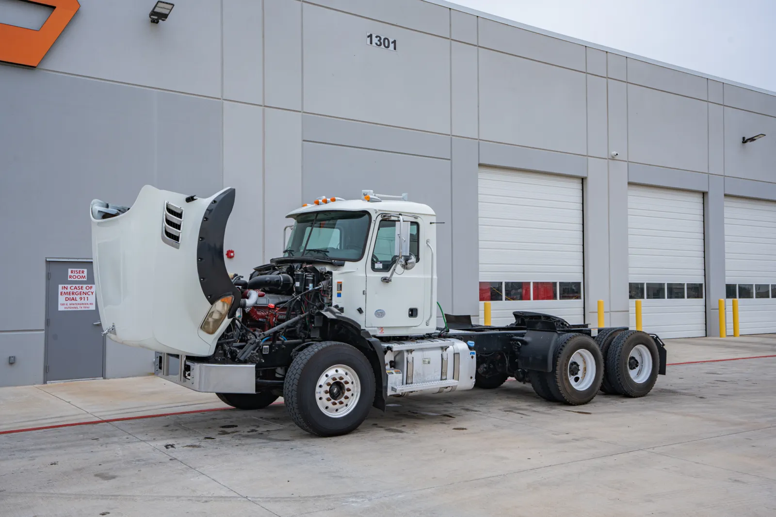 2016 Mack - image 10