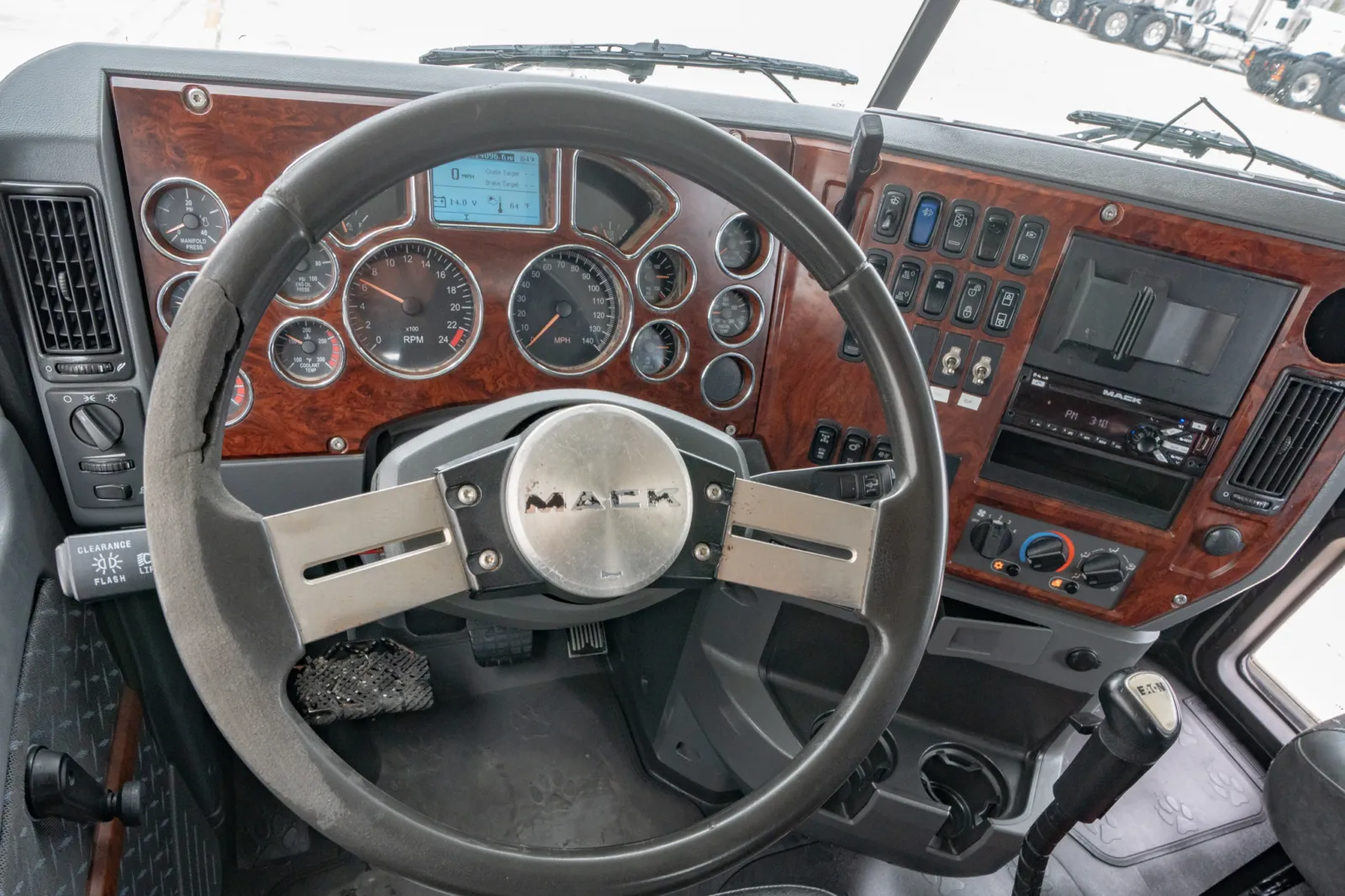 2016 Mack - image 16