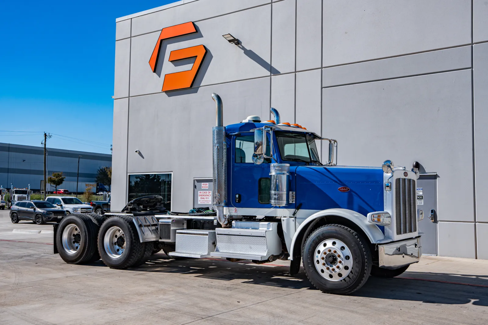2018 PETERBILT 389