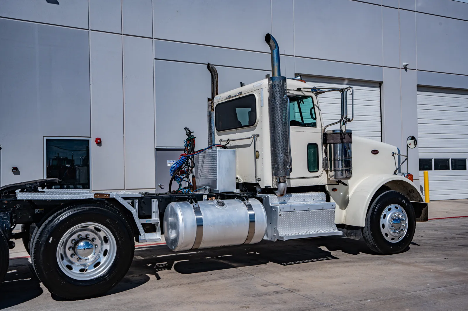 2012 Peterbilt - image 7