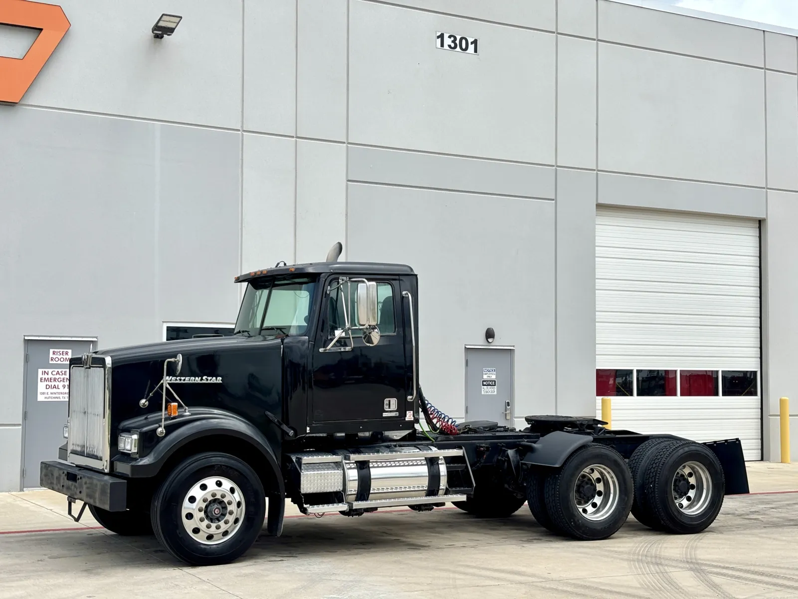 2019 Western Star 4900 - image 2