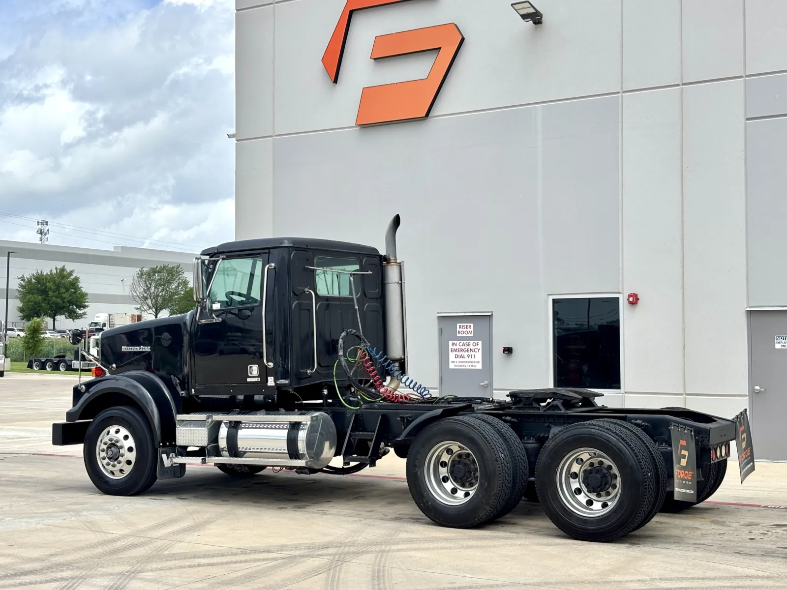 2019 Western Star 4900 - image 6