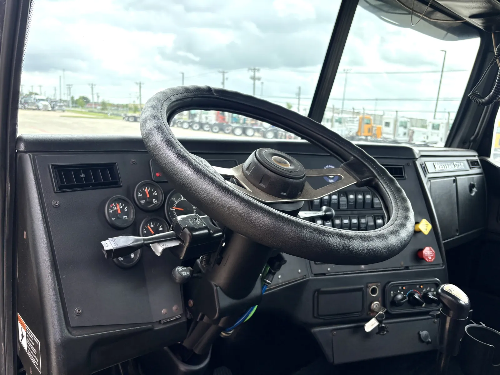 2019 Western Star 4900 - image 15