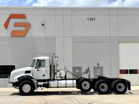 More photos of 2012 MACK GRANITE GU813 at Forge Truck Centers - Texas, TX