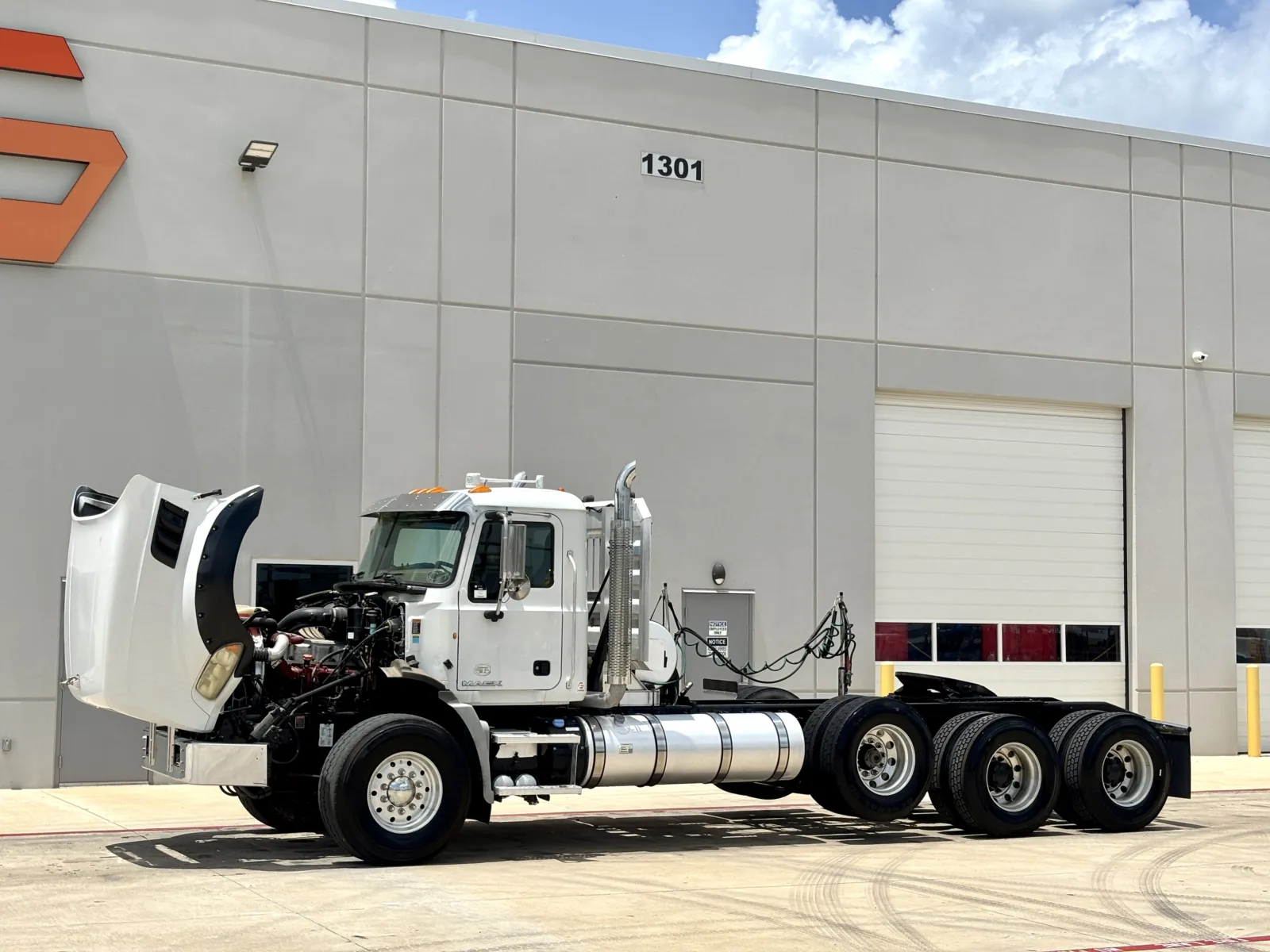 2012 Mack - image 10