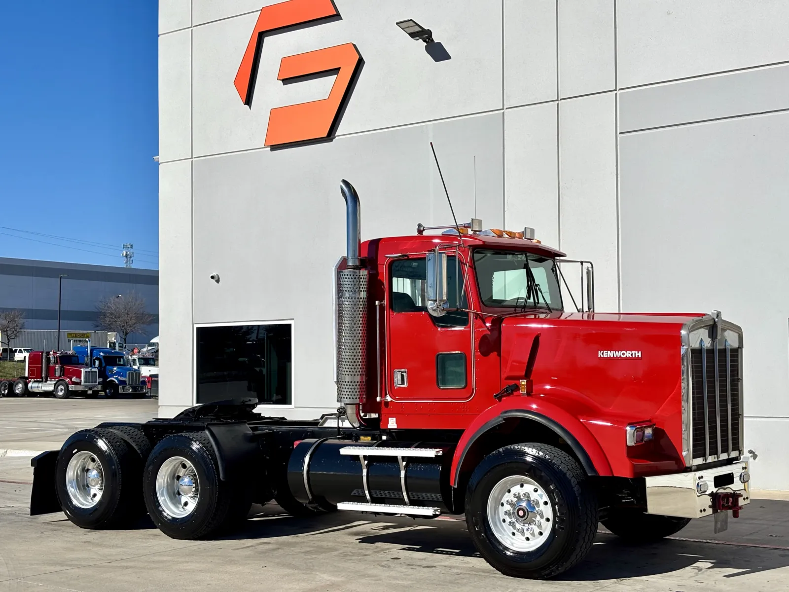 1999 Kenworth T800 - image 1