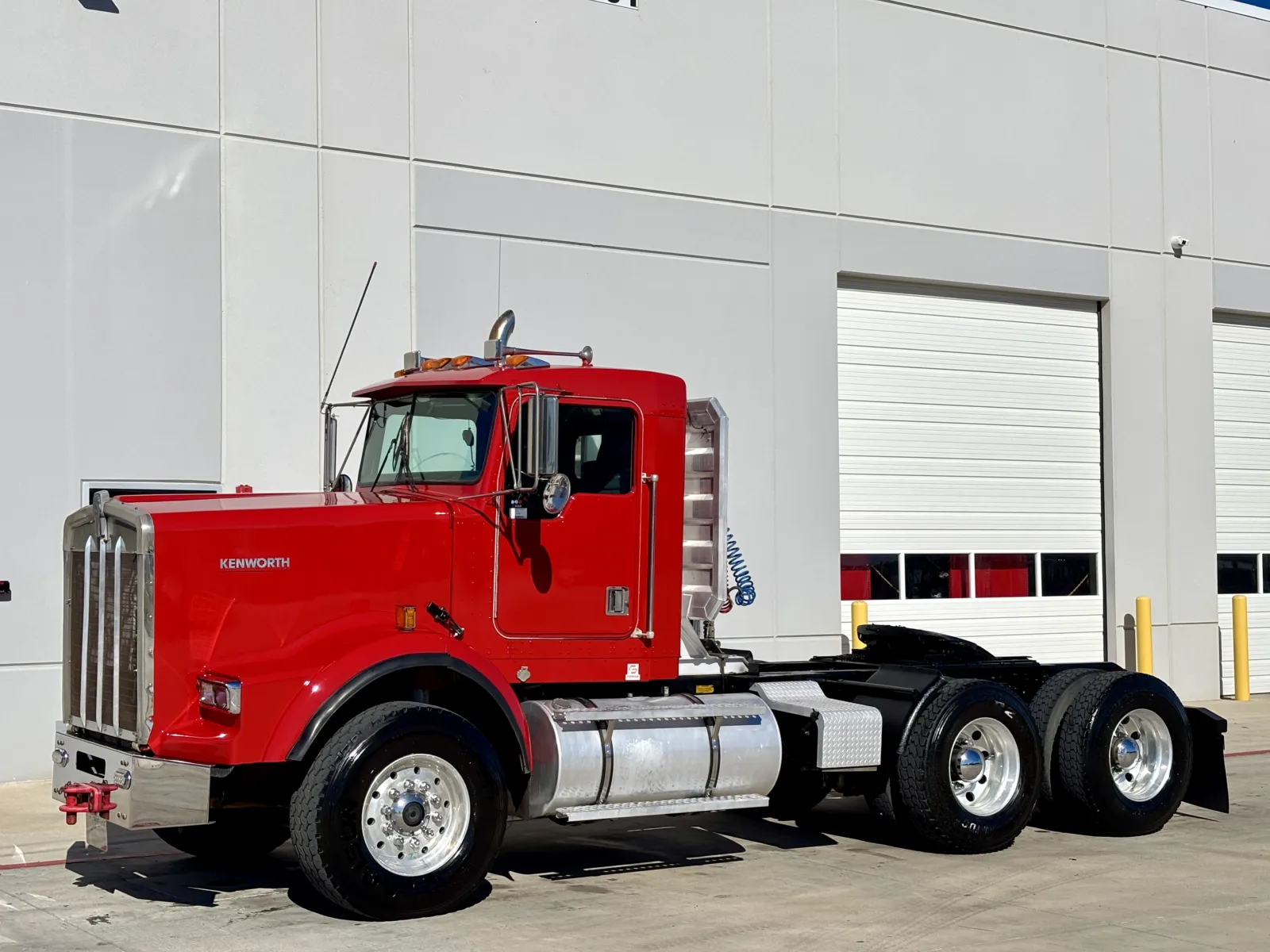 1999 Kenworth T800 - image 2