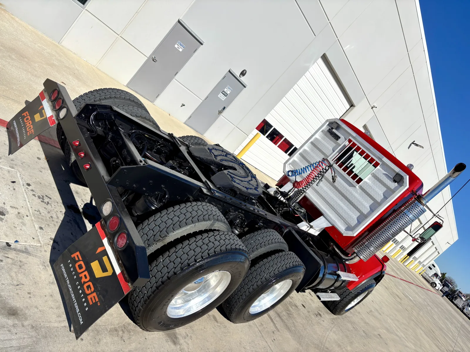 1999 Kenworth T800 - image 11