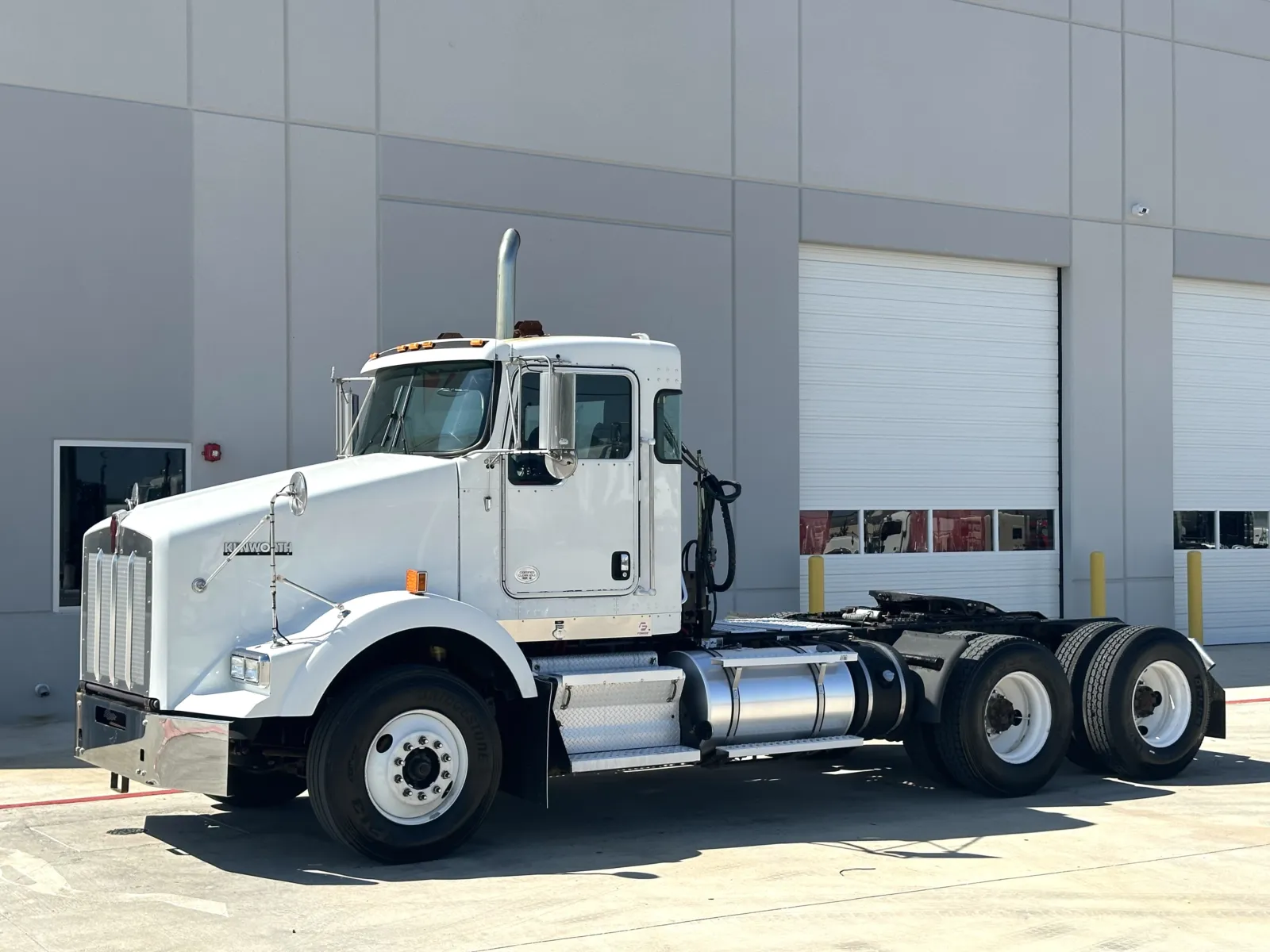 2013 Kenworth T800 - image 2