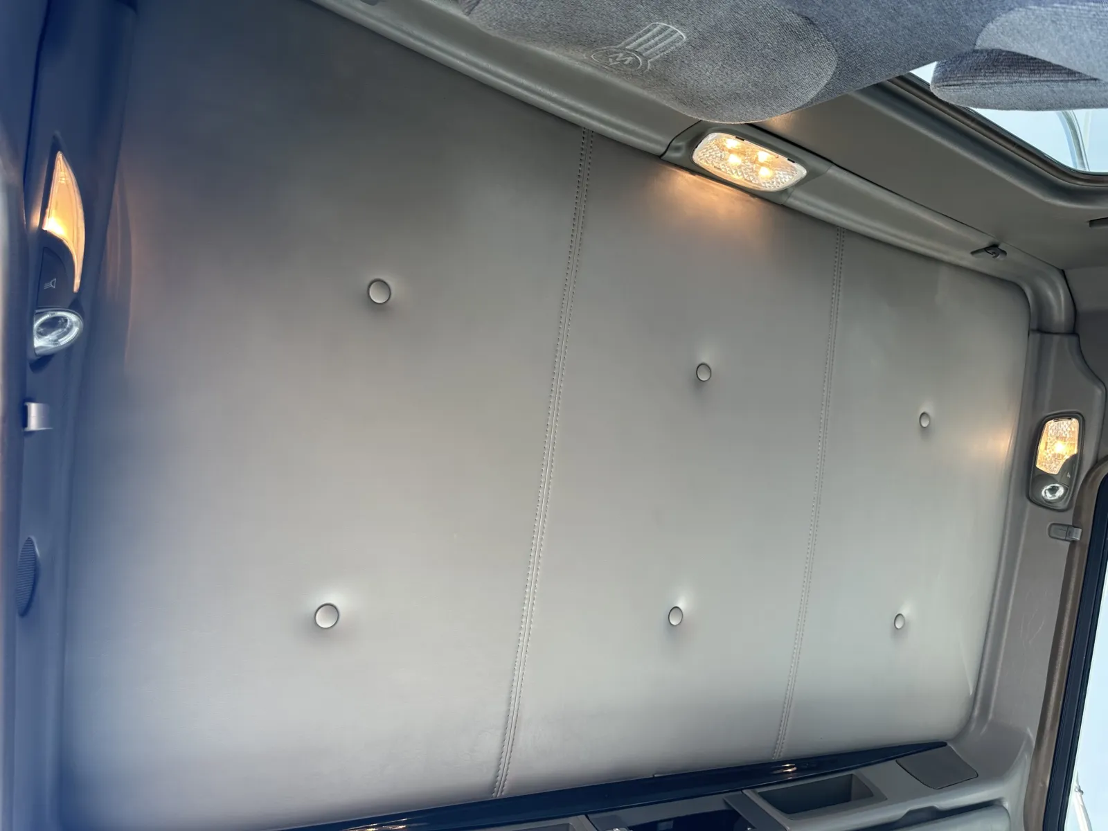 2013 Kenworth T800 - image 21